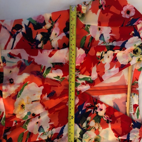 Yumi Kim Floral Romper - Picture 4 of 5